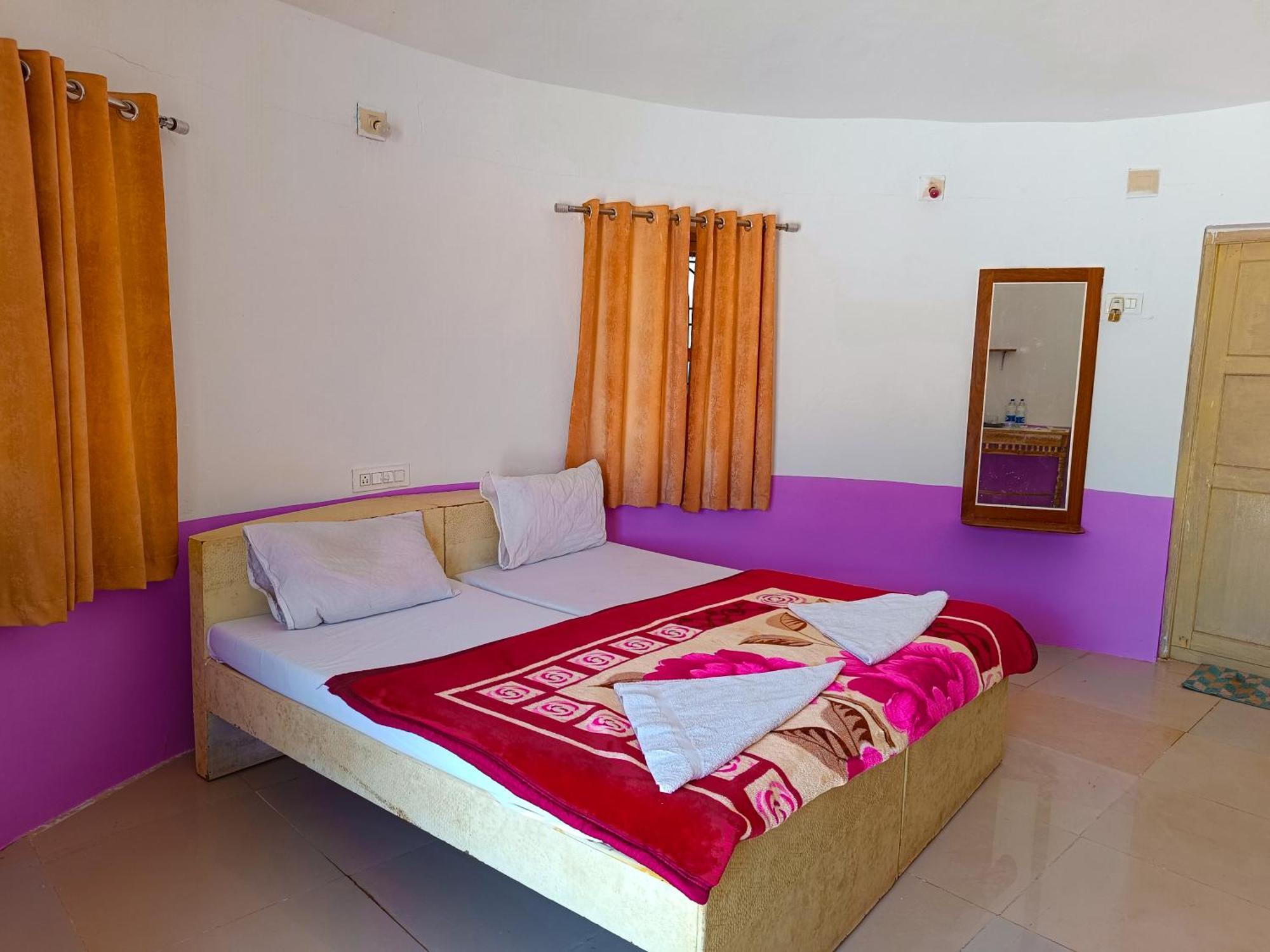 Hotel Rann Of Kachchh Dholavira ภายนอก รูปภาพ
