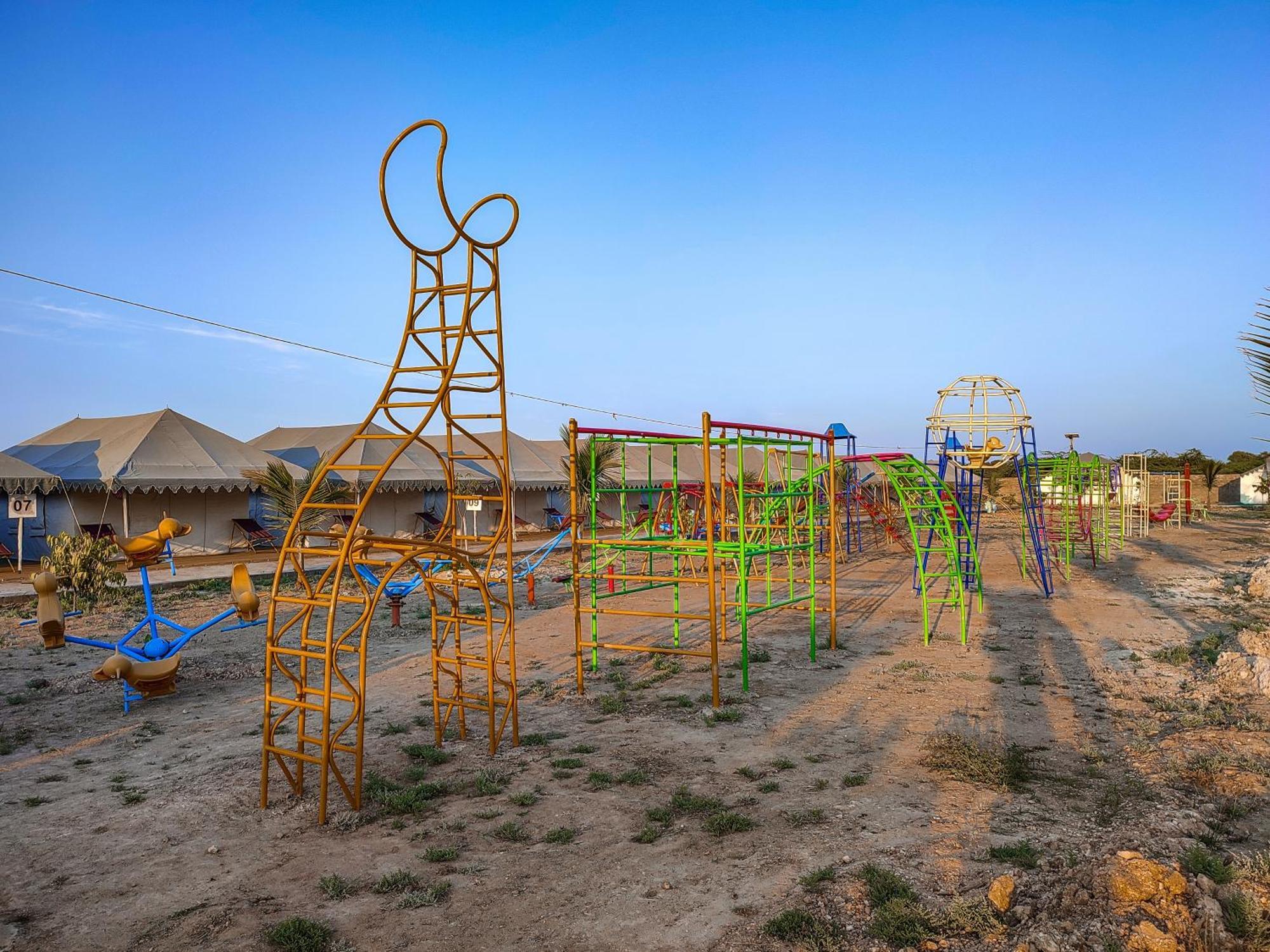 Hotel Rann Of Kachchh Dholavira ภายนอก รูปภาพ